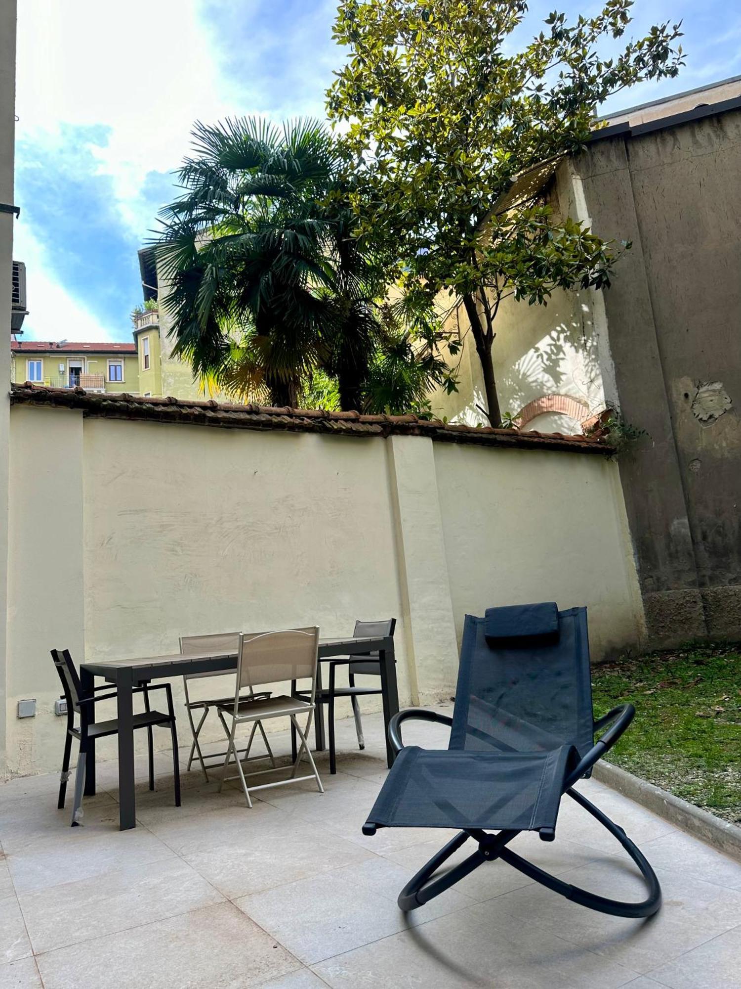 Lr Deluxe Apartments - Porta Venezia - Bilocale Con Giardino Privato Milan Exterior photo