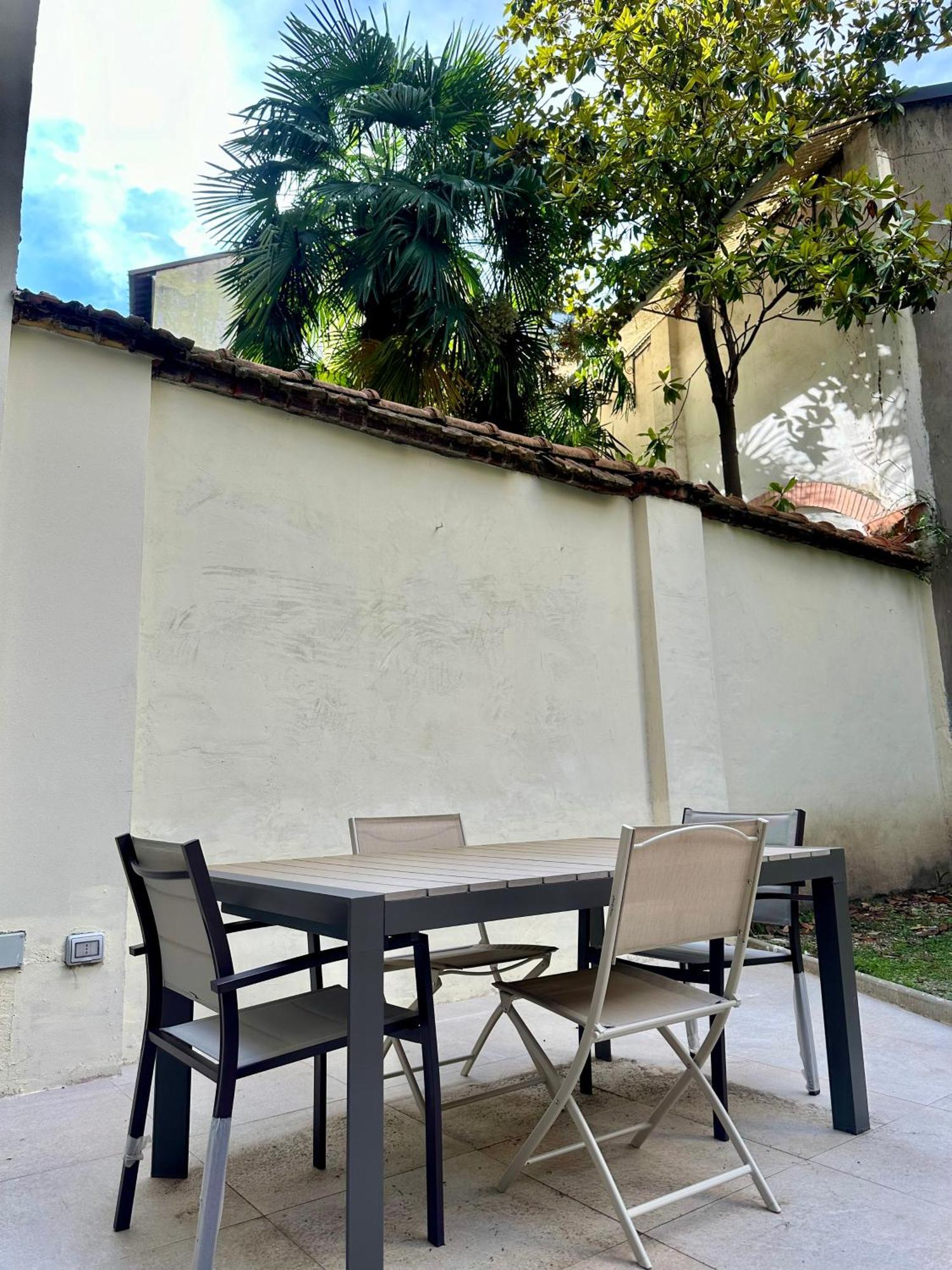 Lr Deluxe Apartments - Porta Venezia - Bilocale Con Giardino Privato Milan Exterior photo